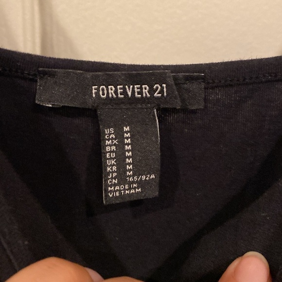 Forever 21 Sleeveless T-Shirt Dress in black, Size Medium - Picture 3 of 6